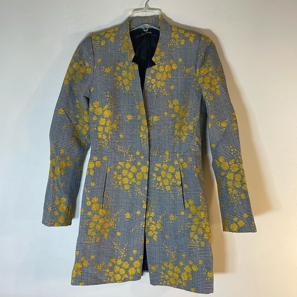 Blogger’s Favorite Zara XS Jacquard Plaid Long Jacket. - Picture 9 of 16